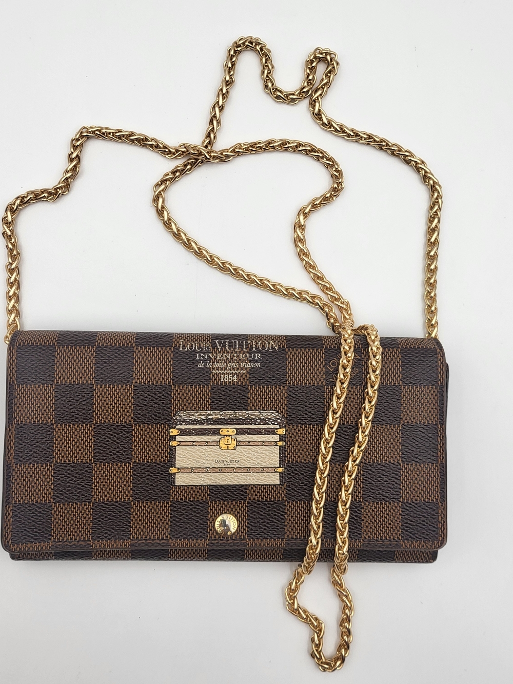 LOUIS VUITTON Limited Edition Damier Canvas Inventeur Trunks & Lock Sarah Wallet
